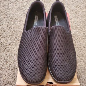 Skechers performance women shoes size 11 new in box $25